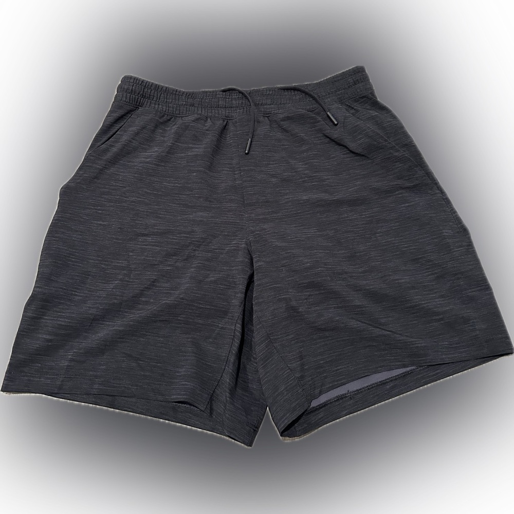 Lululemon Men’s Pace Breaker Training Shorts Size Medium
